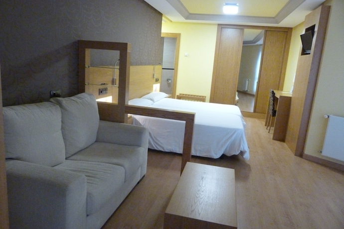 Imagen de la habitación del Hotel Nordés. Foto 11