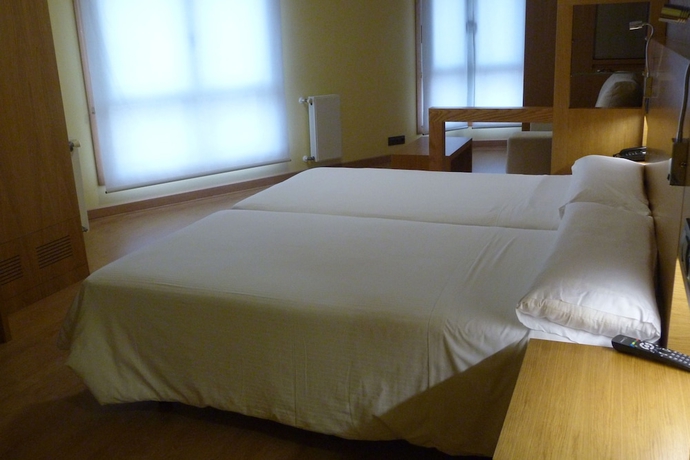 Imagen de la habitación del Hotel Nordés. Foto 13