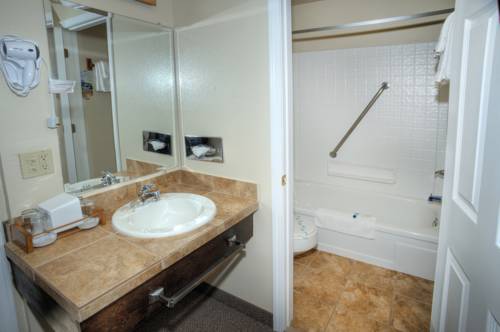Imagen de la habitación del Hotel Nordic Oceanfront Inn. Foto 5