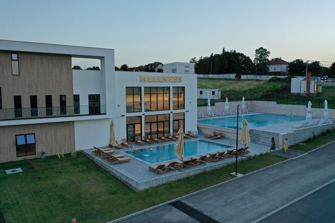 Imagen de la piscina del Hotel Nordic Resort. Foto 17