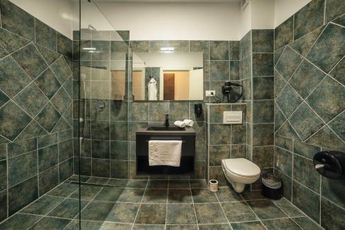 Imagen de la habitación del Hotel Nordic Twins. Foto 15