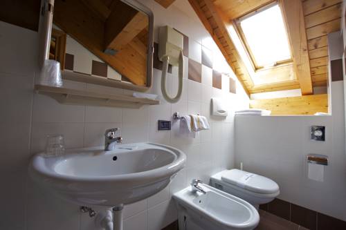 Imagen de la habitación del Hotel Nordik, SANTA CATERINA VALFURVA. Foto 3