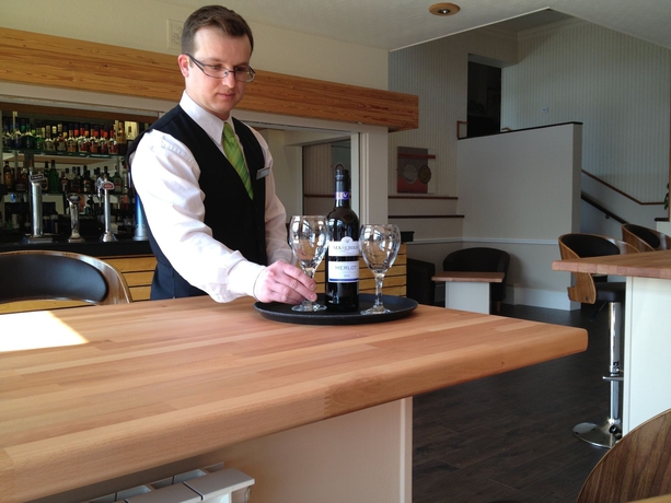 Imagen del bar/restaurante del Hotel Norfolk Lodge. Foto 4