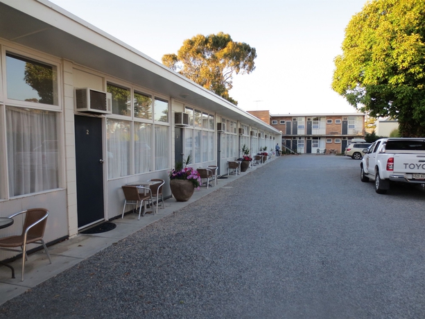 Imagen de los exteriores del Hotel Norfolk Motor Inn. Foto 10
