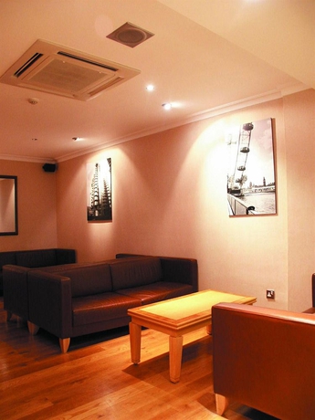 Imagen de los interiores del Hotel Norfolk Plaza. Foto 7