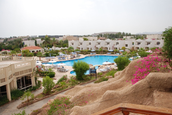 Imagen de los exteriores del Hotel Noria Resort. Foto 5