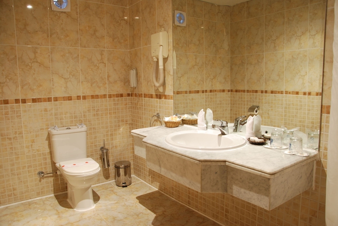 Imagen de la habitación del Hotel Noria Resort. Foto 3
