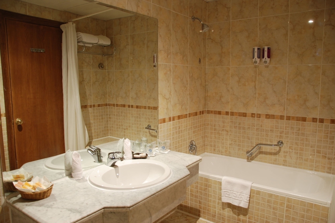 Imagen de la habitación del Hotel Noria Resort. Foto 4
