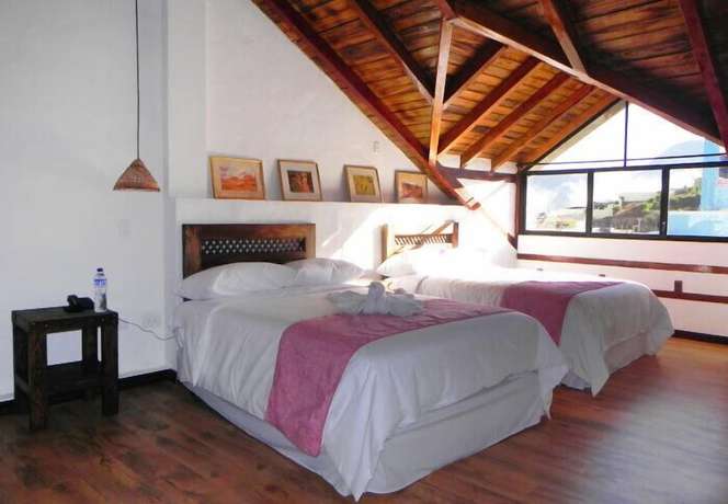 Imagen de la habitación del Hotel Noris Alaus&iacute;. Foto 8