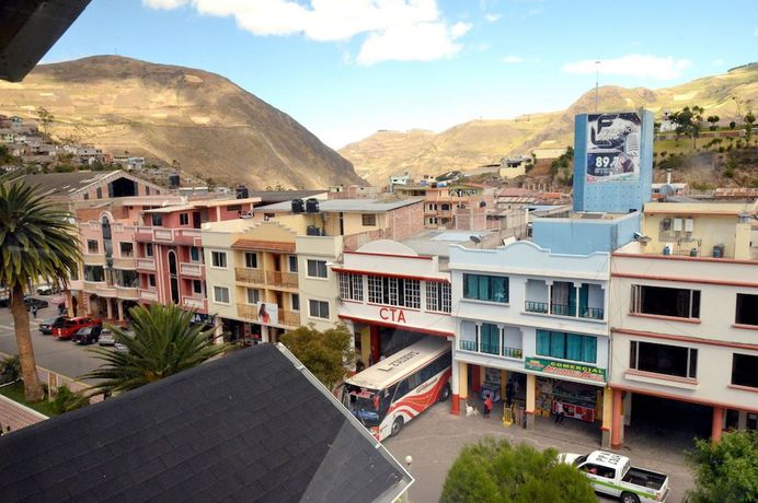 Imagen de los exteriores del Hotel Noris Alaus&iacute;. Foto 13