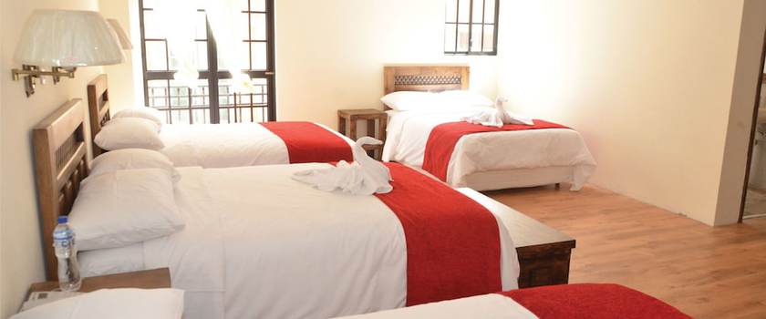 Imagen de la habitación del Hotel Noris Alaus&iacute;. Foto 9