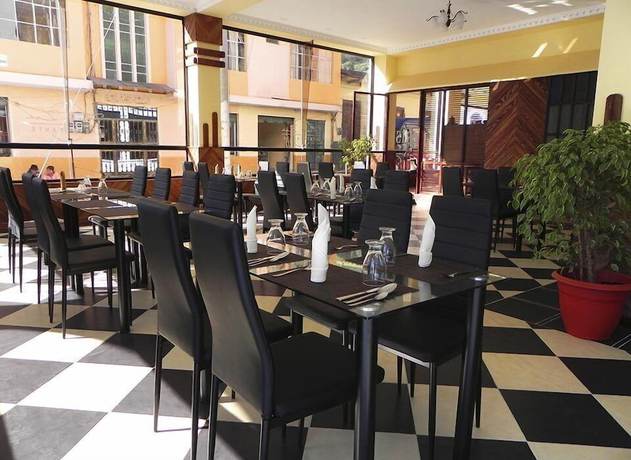 Imagen del bar/restaurante del Hotel Noris Alaus&iacute;. Foto 3