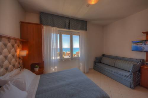 Imagen de la habitación del Hotel Noris. Foto 8