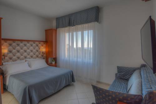 Imagen de la habitación del Hotel Noris, FINALE LIGURE. Foto 7