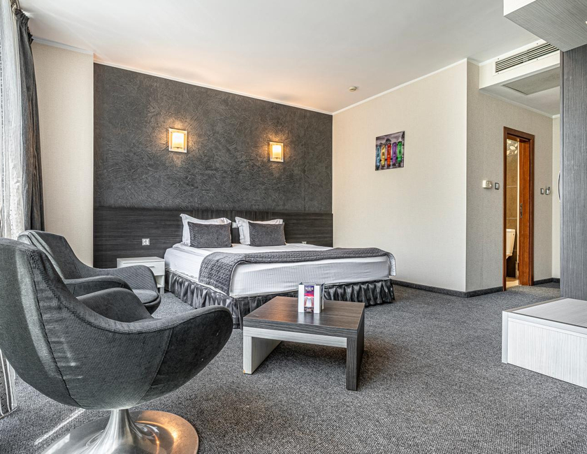 Imagen general del Hotel Noris, Plovdiv. Foto 4