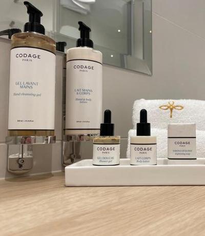 Imagen de la habitación del Hotel Normafa. Foto 28