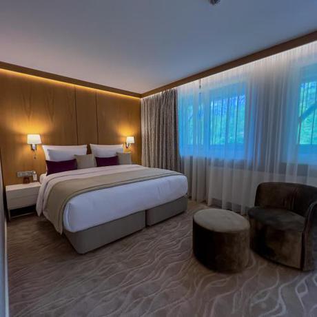 Imagen de la habitación del Hotel Normafa. Foto 30