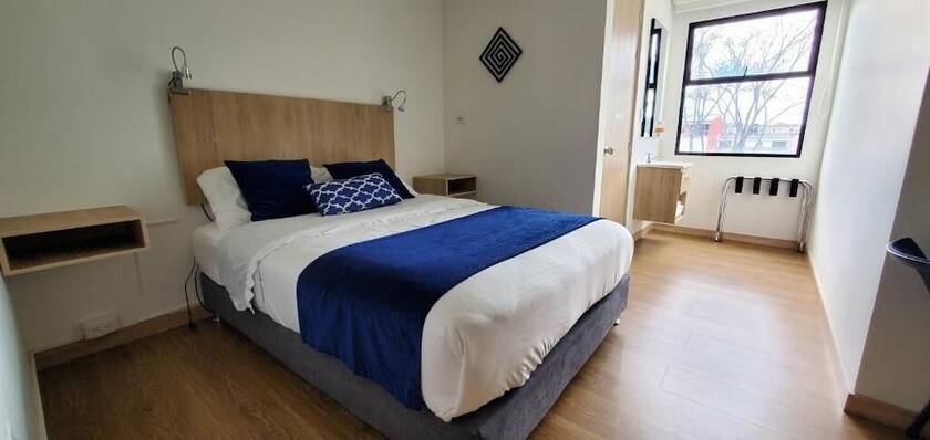 Imagen de la habitación del Hotel Normand&iacute;a Tower. Foto 15