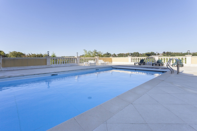 Imagen de la piscina del Hotel Normandy Country Club. Foto 16