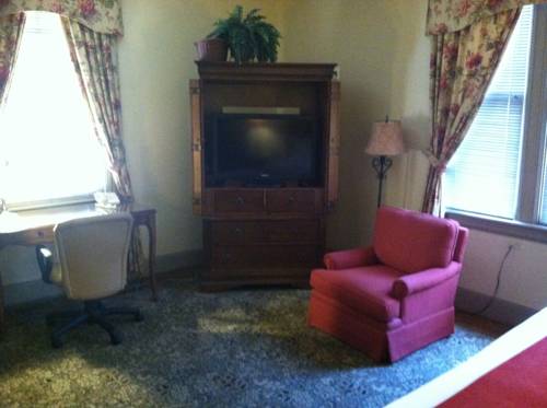 Imagen de la habitación del Hotel Normandy Farm and Conference Center. Foto 6
