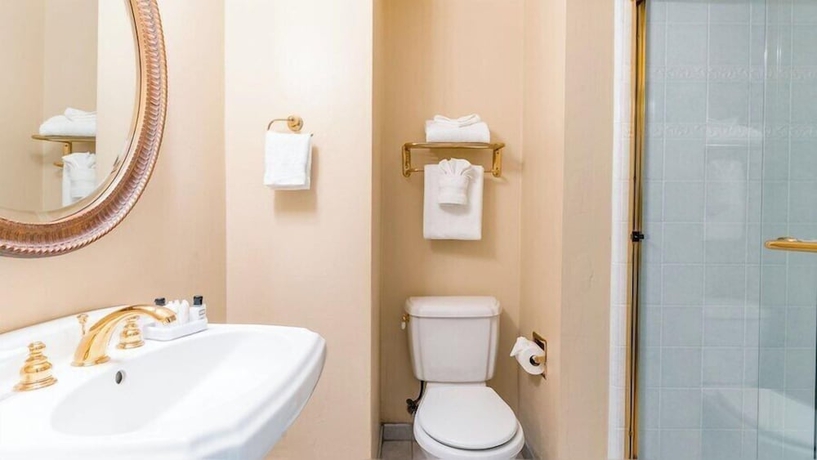 Imagen de la habitación del Hotel Normandy Inn. Foto 14