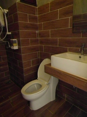 Imagen de la habitación del Hotel Norn Nab Dao Rimkhong. Foto 16