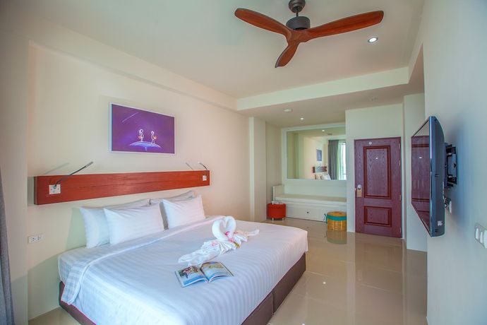 Imagen de la habitación del Hotel Norn Talay Surin Beach Phuket. Foto 8
