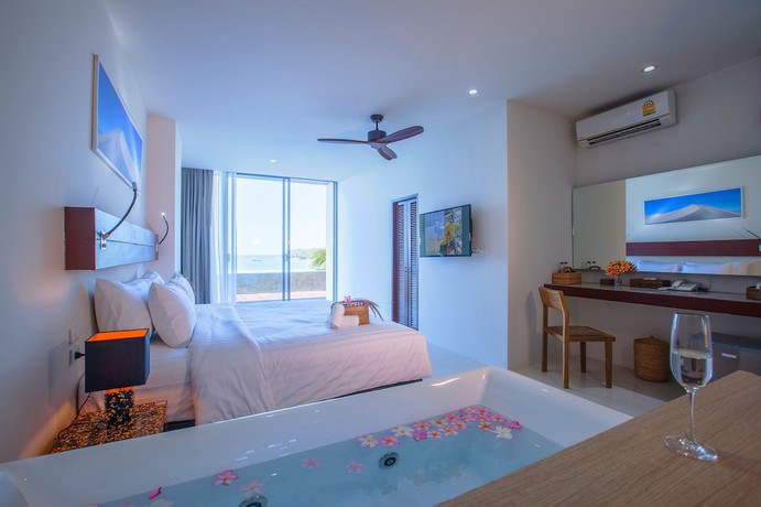 Imagen de la habitación del Hotel Norn Talay Surin Beach Phuket. Foto 13
