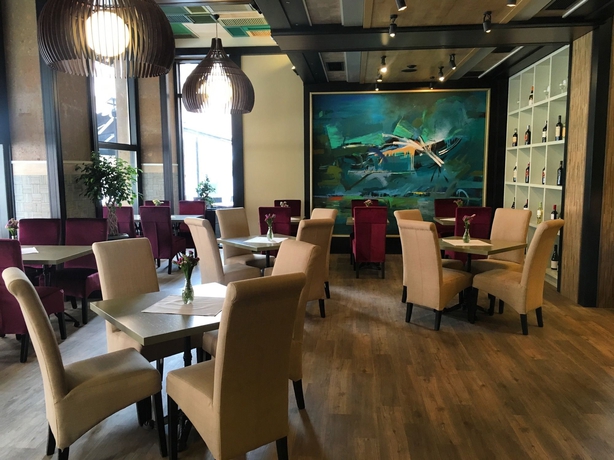 Imagen del bar/restaurante del Hotel North Avenue. Foto 6