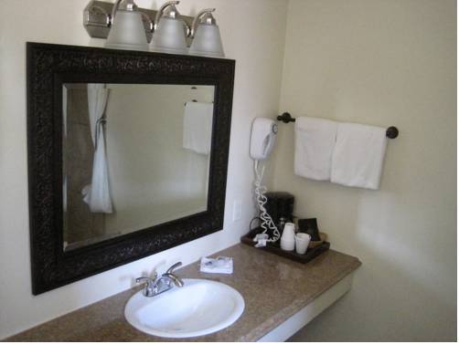 Imagen de la habitación del Hotel North Coast Inn. Foto 5
