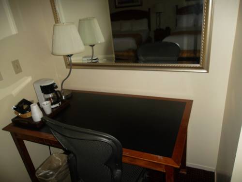 Imagen de la habitación del Hotel North Coast Inn. Foto 9