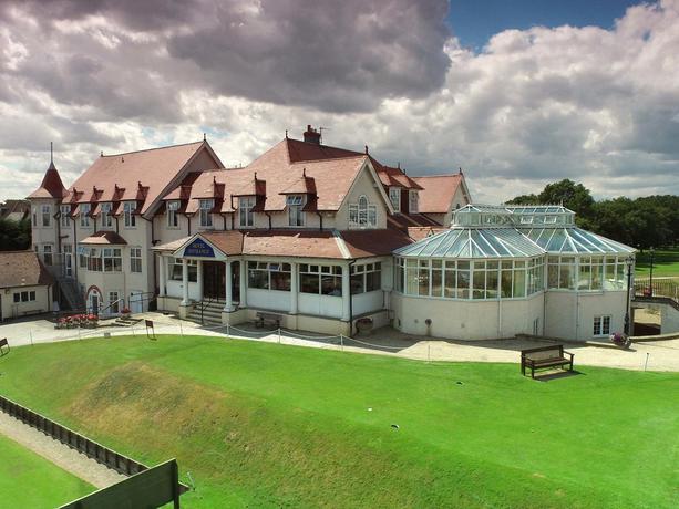 Imagen de los exteriores del Hotel North Shore and Golf Club. Foto 14