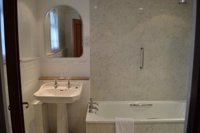 Imagen de la habitación del Hotel North West Castle. Foto 17