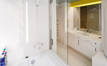 Imagen de la habitación del Hotel Northern Arc Resort. Foto 7