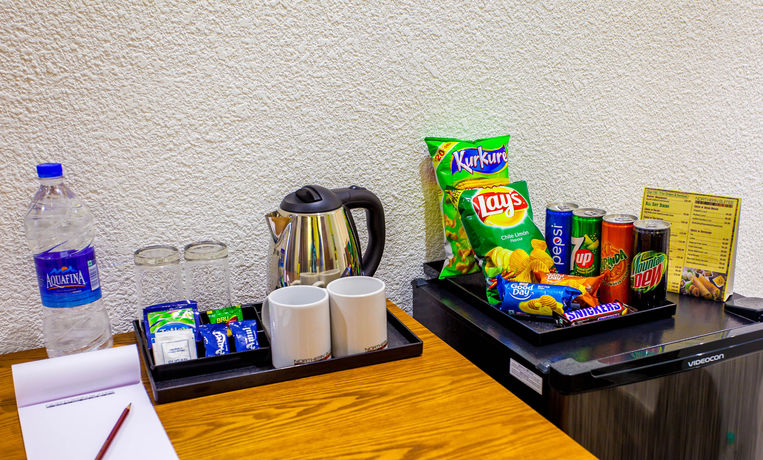 Imagen de la habitación del Hotel Northern Suites E Block. Foto 8