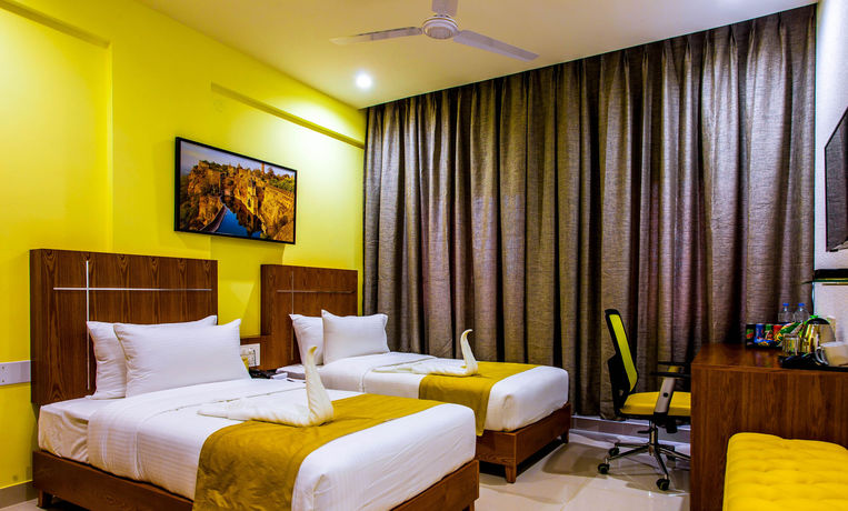 Imagen del bar/restaurante del Hotel Northern Suites E Block. Foto 6