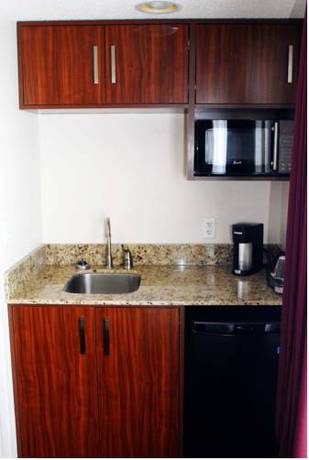 Imagen de la habitación del Hotel Northfield Inn, Suites and Conference Center. Foto 9