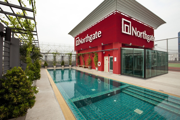 Imagen de la piscina del Hotel Northgate Ratchayothin. Foto 16
