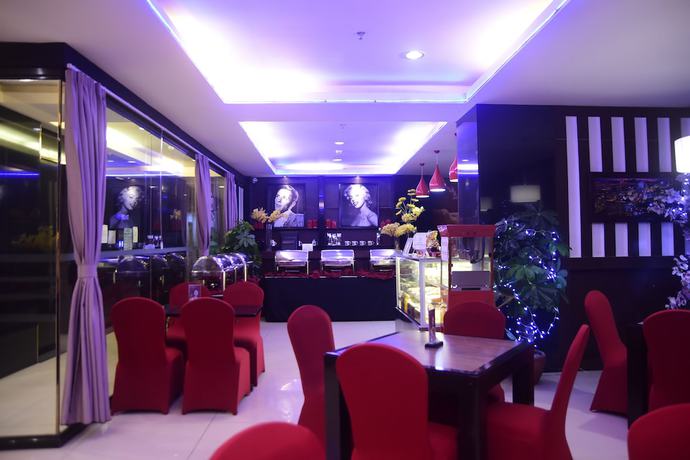 Imagen del bar/restaurante del Hotel Northpointe Residences. Foto 2