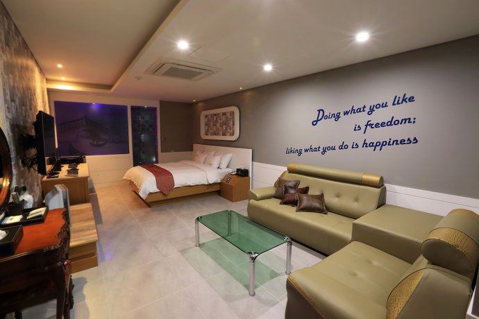 Imagen de la habitación del Hotel Northtel. Foto 9