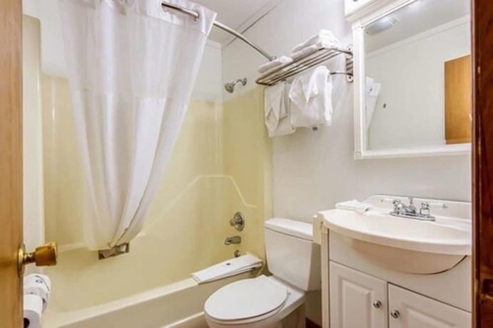 Imagen de la habitación del Hotel Northway Inn Queensbury - Lake George. Foto 10