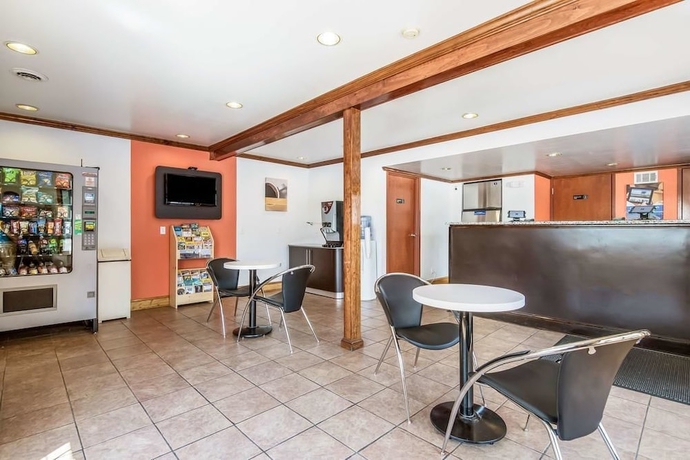 Imagen de los interiores del Hotel Northway Inn Queensbury - Lake George. Foto 14