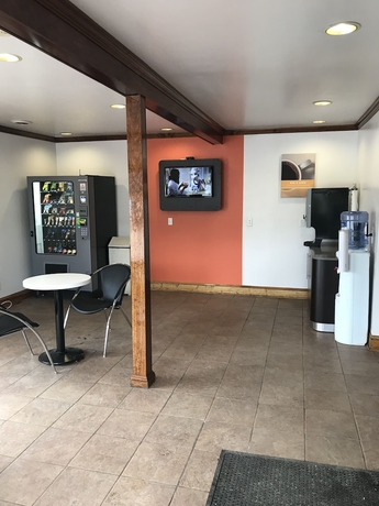 Imagen de los interiores del Hotel Northway Inn Queensbury - Lake George. Foto 16