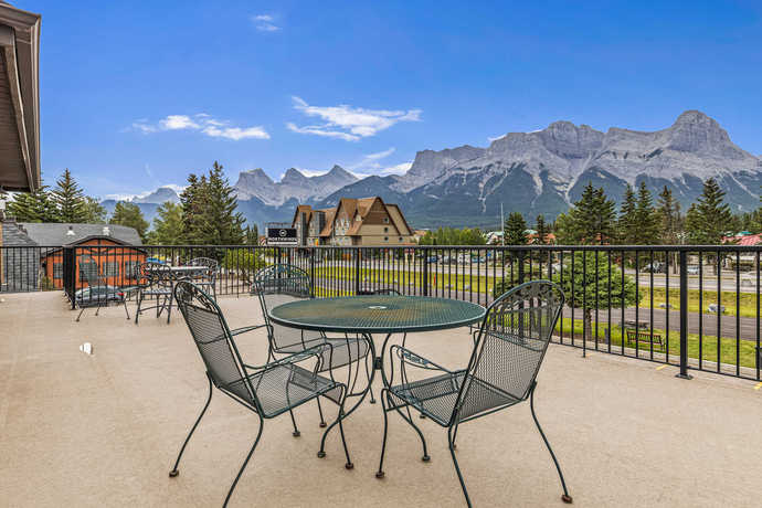 Imagen de los exteriores del Hotel Northwinds Canmore. Foto 8