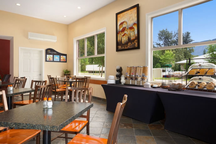 Imagen del bar/restaurante del Hotel Northwinds Revelstoke. Foto 2