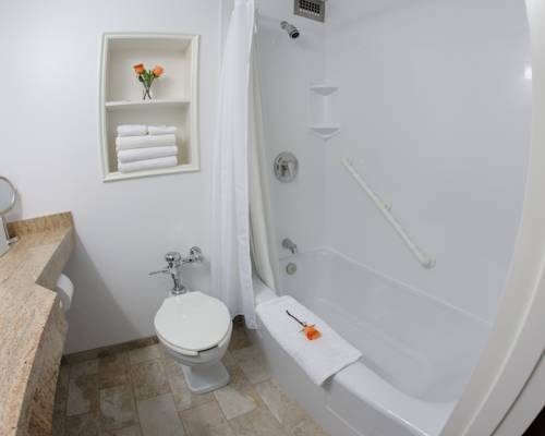Imagen de la habitación del Hotel Norwalk Inn, Norwalk - CT. Foto 6