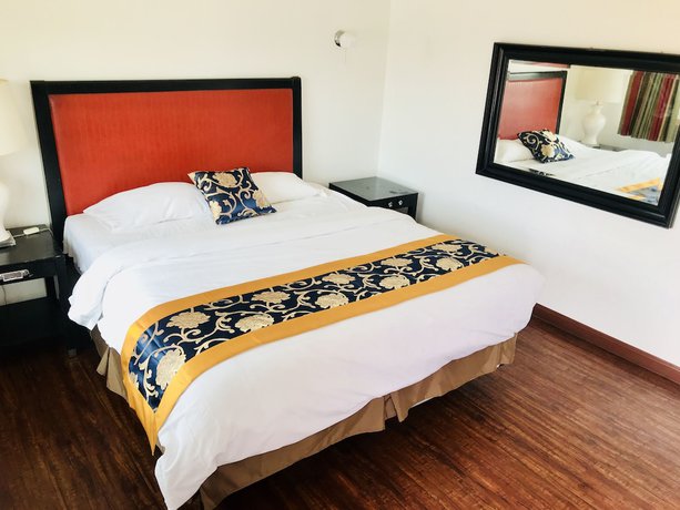 Imagen de la habitación del Hotel Norwalk Inn and Suites. Foto 2