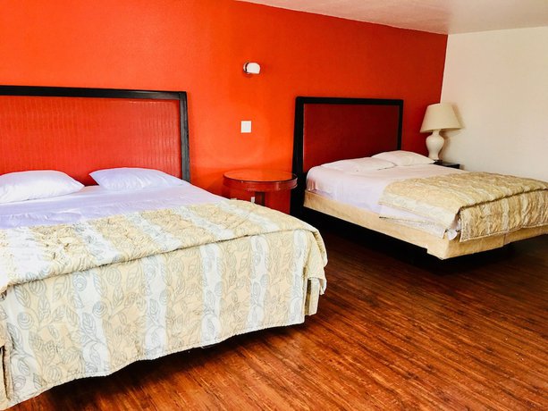Imagen de la habitación del Hotel Norwalk Inn and Suites. Foto 12