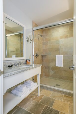 Imagen general del Hotel Norwich Inn. Foto 2