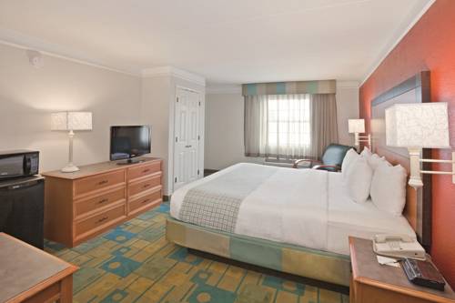 Imagen de la habitación del Hotel Norwood Inn & Suites Merrillville. Foto 2